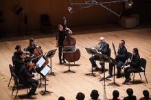 Mikyung Sung mit der Shanghai Orchesterakademie und dem Scharoun Ensemble Berlin